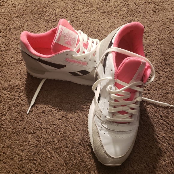 Mens size 8 Reebok - Picture 2 of 3